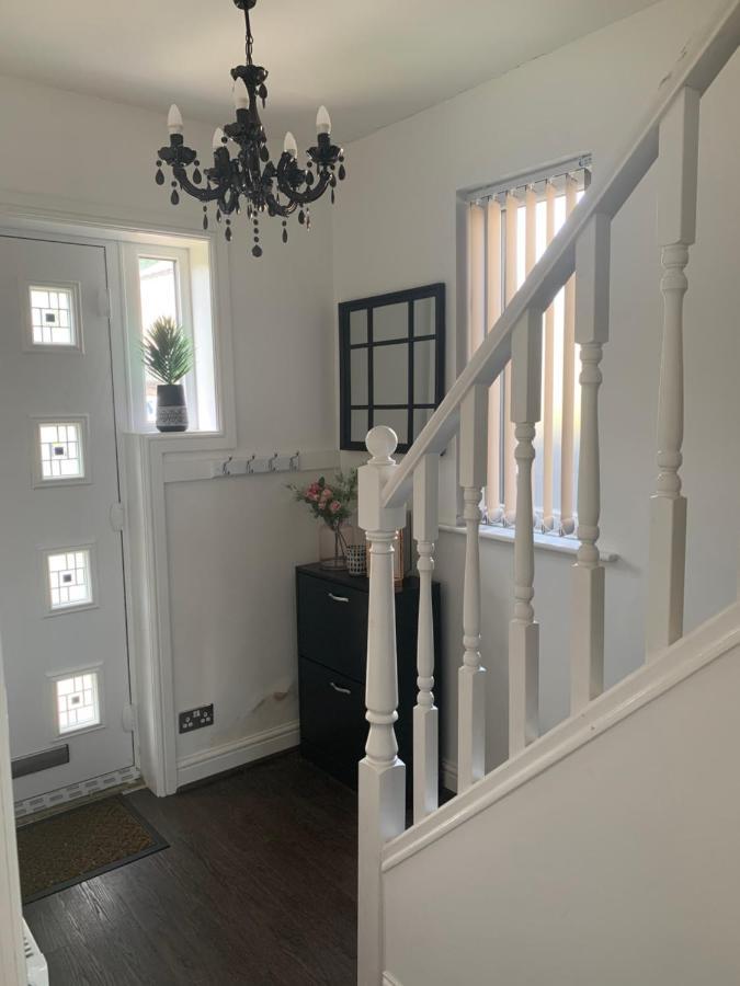 Modern 3 Bedroom Luxury Home With Private Drive Idle Kültér fotó